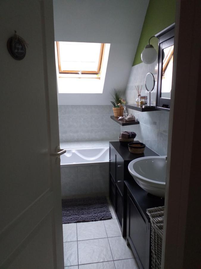 Chambre Climatisee Au Coeur De Brive Avec Televiseur Connecte Wifi Netflix Kültér fotó